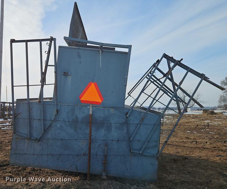 image for item FN5533 GWS livestock feeder