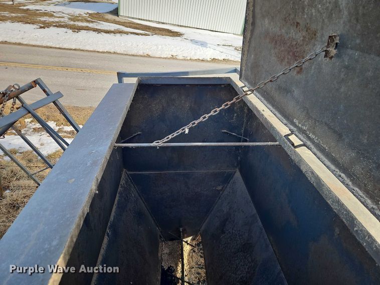 image for item FN5533 GWS livestock feeder