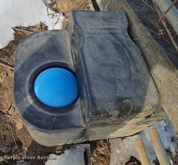 image for item FN5534 Mira Fount freeze proof water trough