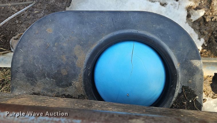 image for item FN5534 Mira Fount freeze proof water trough