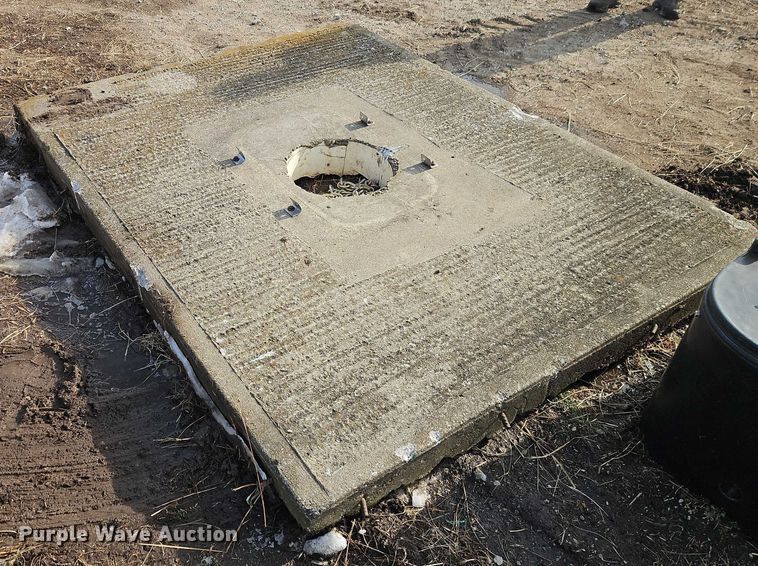 image for item FN5534 Mira Fount freeze proof water trough