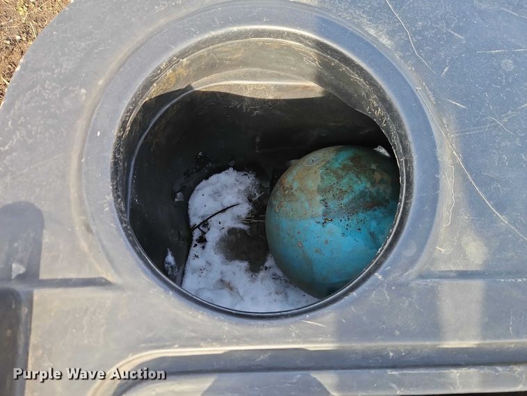 image for item FN5534 Mira Fount freeze proof water trough