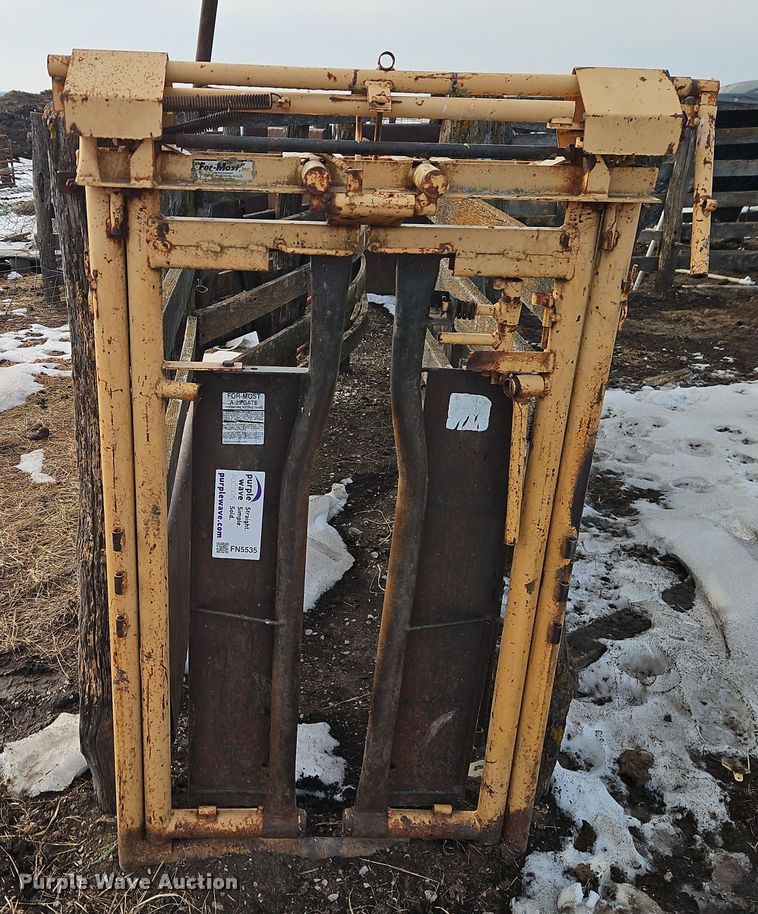 image for item FN5535 For-Most A-25 livestock head gate