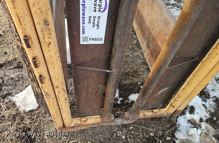 image for item FN5535 For-Most A-25 livestock head gate