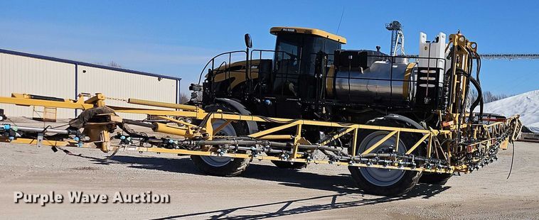 image for item FN5566 2015 RoGator RG 900B sprayer
