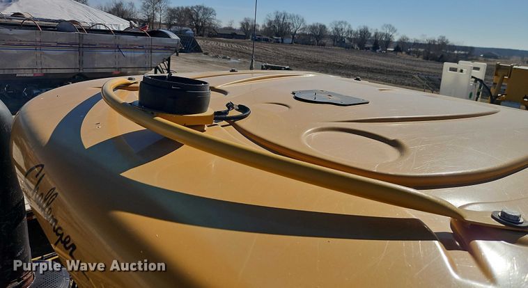 image for item FN5566 2015 RoGator RG 900B sprayer