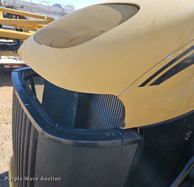 image for item FN5566 2015 RoGator RG 900B sprayer