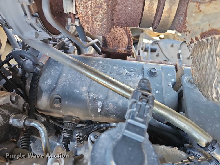 image for item FN5566 2015 RoGator RG 900B sprayer