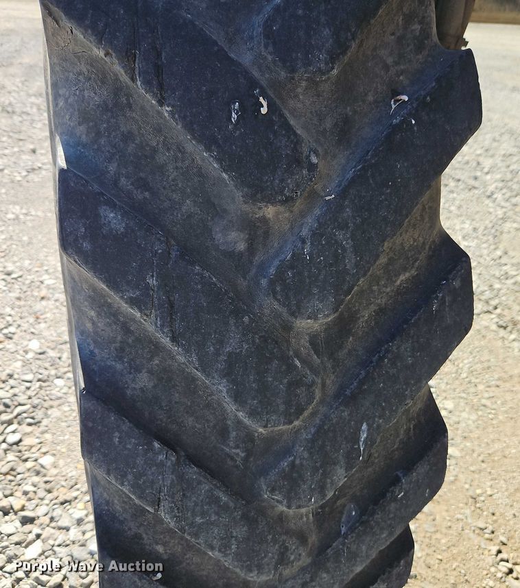 image for item FN5566 2015 RoGator RG 900B sprayer