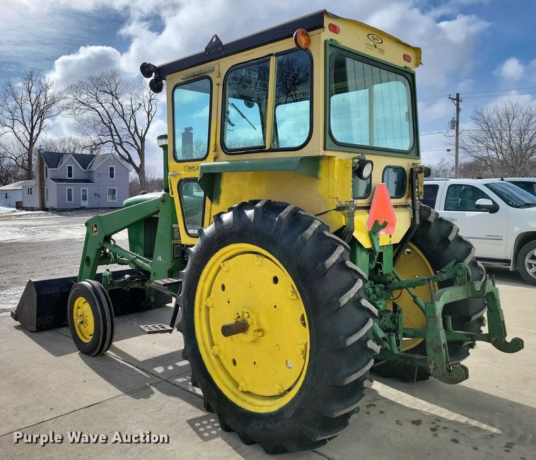 image for item NO9990 1966 John Deere 2510 tractor