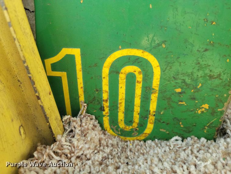 image for item NO9990 1966 John Deere 2510 tractor