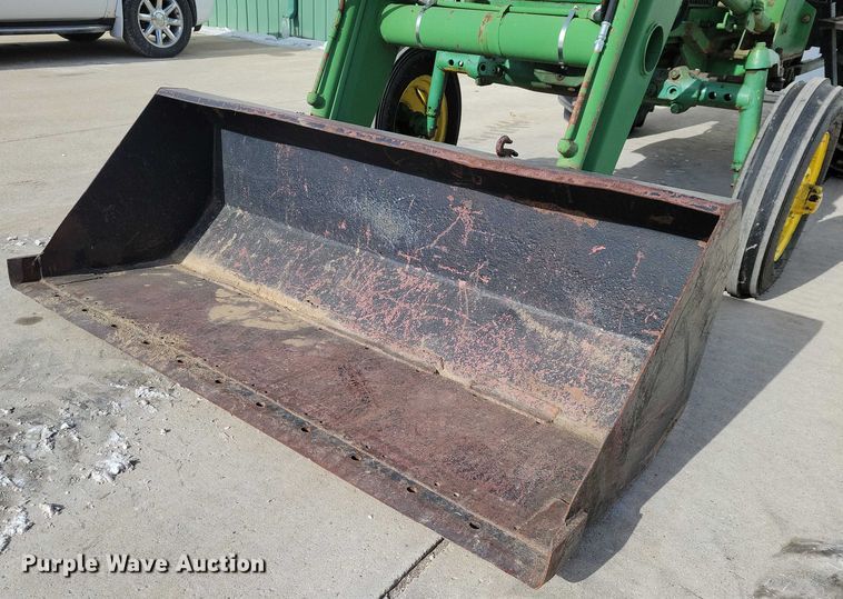 image for item NO9990 1966 John Deere 2510 tractor