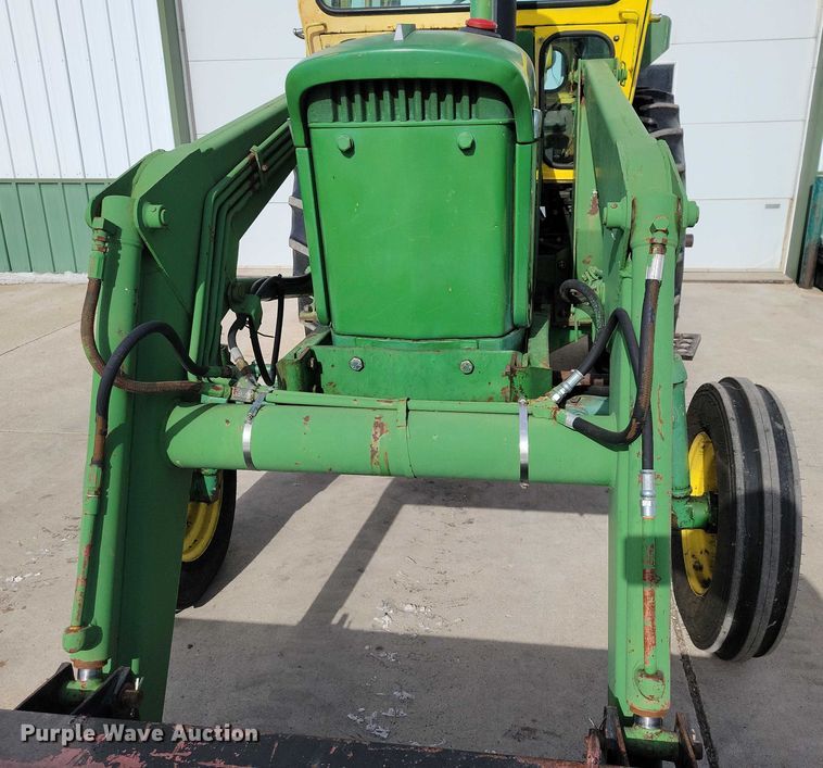 image for item NO9990 1966 John Deere 2510 tractor