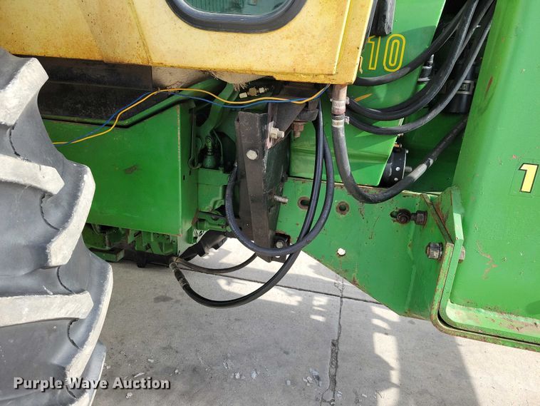 image for item NO9990 1966 John Deere 2510 tractor