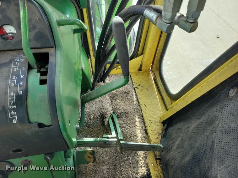 image for item NO9990 1966 John Deere 2510 tractor