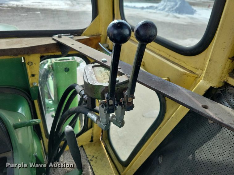 image for item NO9990 1966 John Deere 2510 tractor