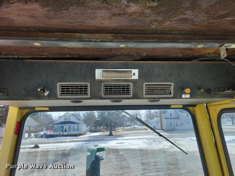 image for item NO9990 1966 John Deere 2510 tractor