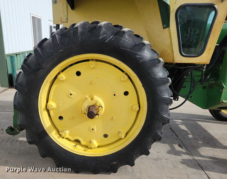 image for item NO9990 1966 John Deere 2510 tractor