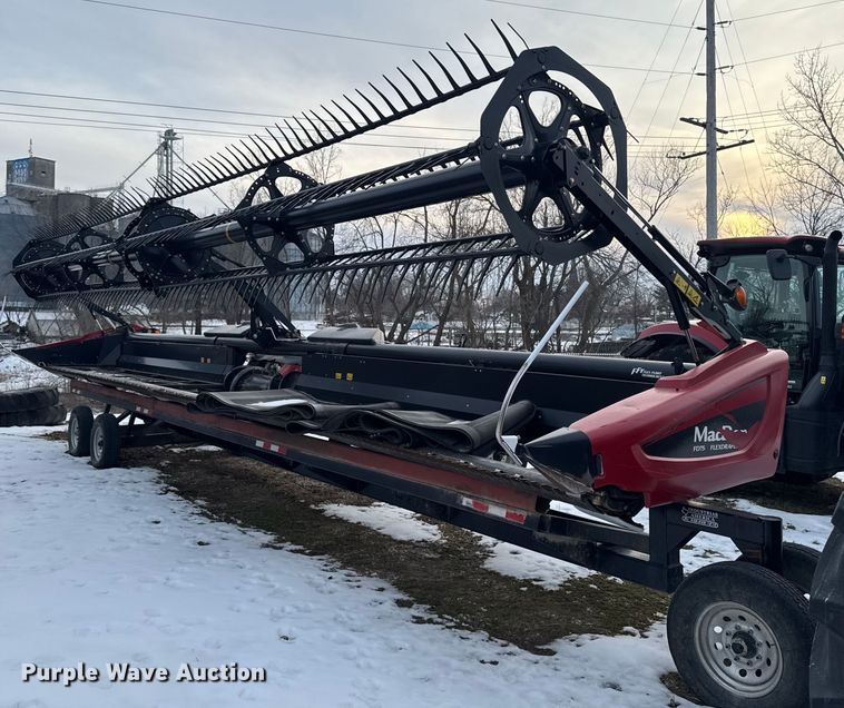 image for item YA1978 2014 MacDon FD75 flex draper head