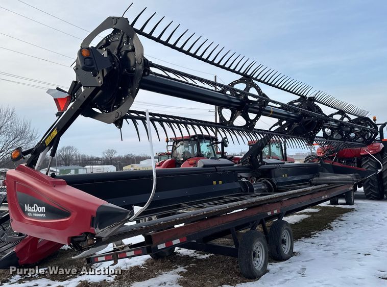 image for item YA1978 2014 MacDon FD75 flex draper head