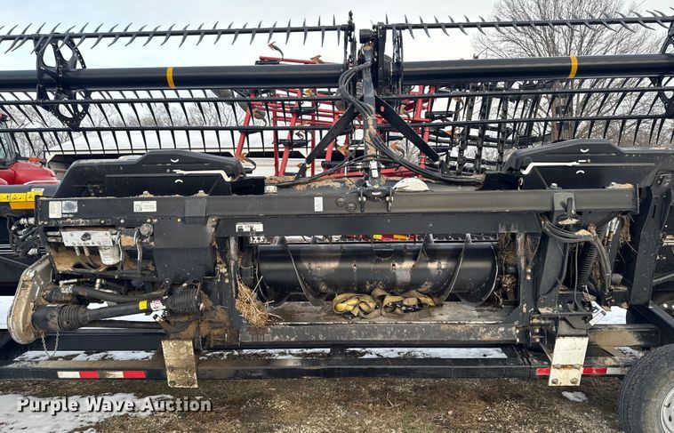 image for item YA1978 2014 MacDon FD75 flex draper head