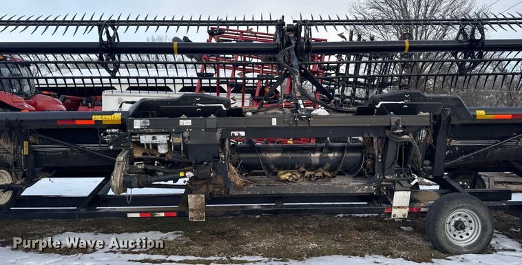 image for item YA1978 2014 MacDon FD75 flex draper head