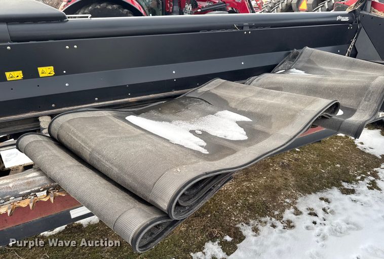 image for item YA1978 2014 MacDon FD75 flex draper head