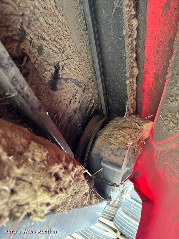 image for item YA1978 2014 MacDon FD75 flex draper head