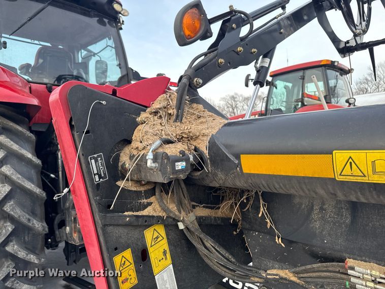 image for item YA1978 2014 MacDon FD75 flex draper head