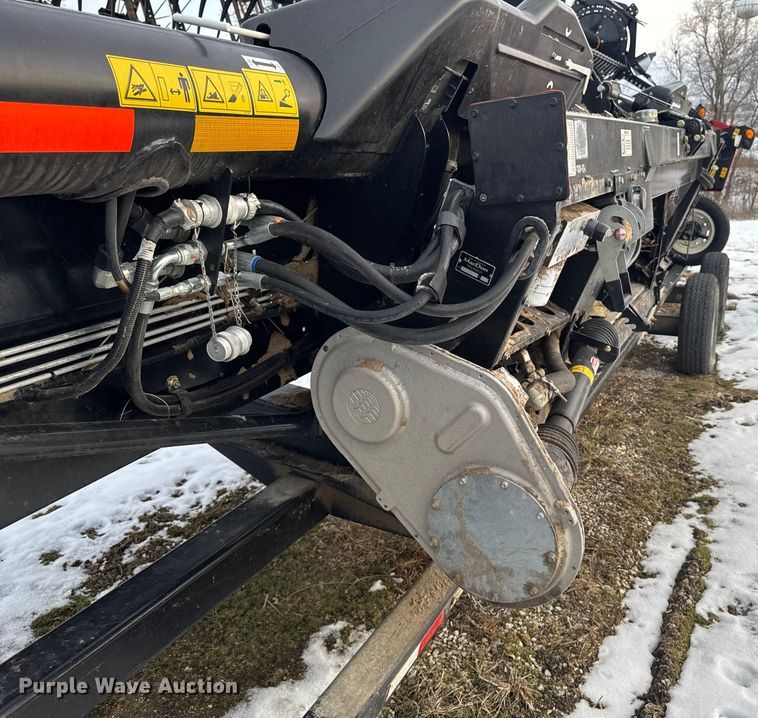 image for item YA1978 2014 MacDon FD75 flex draper head