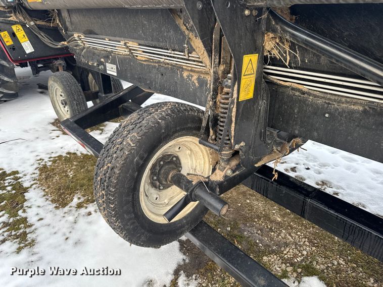 image for item YA1978 2014 MacDon FD75 flex draper head