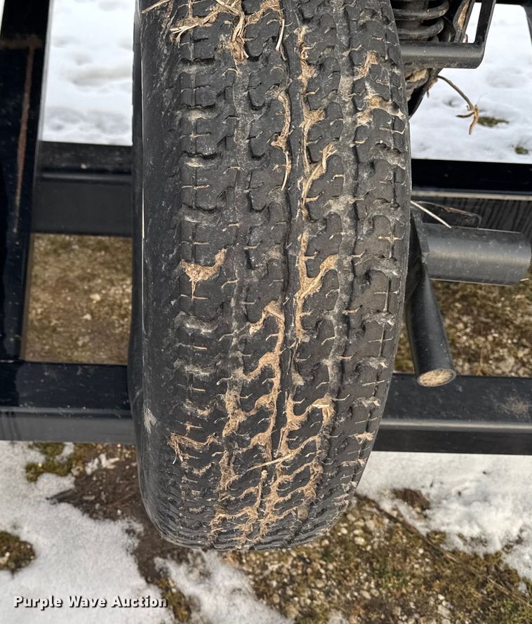 image for item YA1978 2014 MacDon FD75 flex draper head