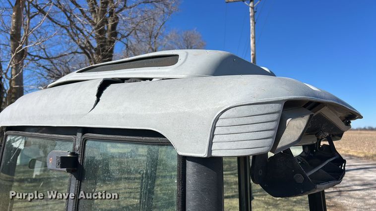 image for item YA1979 2004 AGCO GT65 MFWD tractor