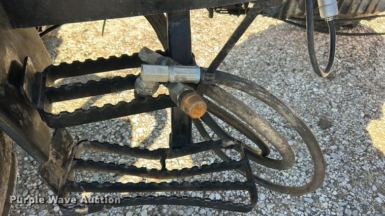 image for item YA1979 2004 AGCO GT65 MFWD tractor