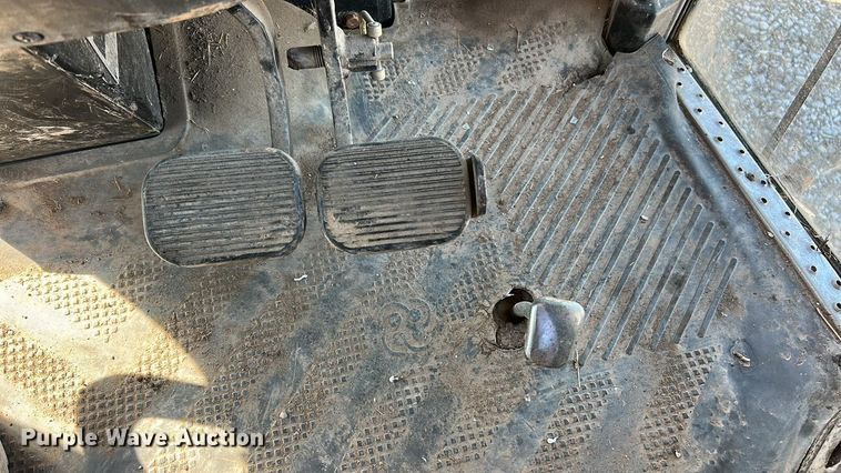 image for item YA1979 2004 AGCO GT65 MFWD tractor