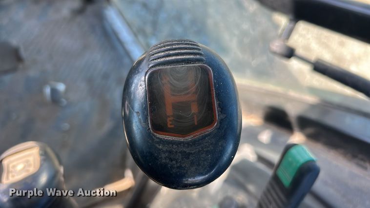 image for item YA1979 2004 AGCO GT65 MFWD tractor