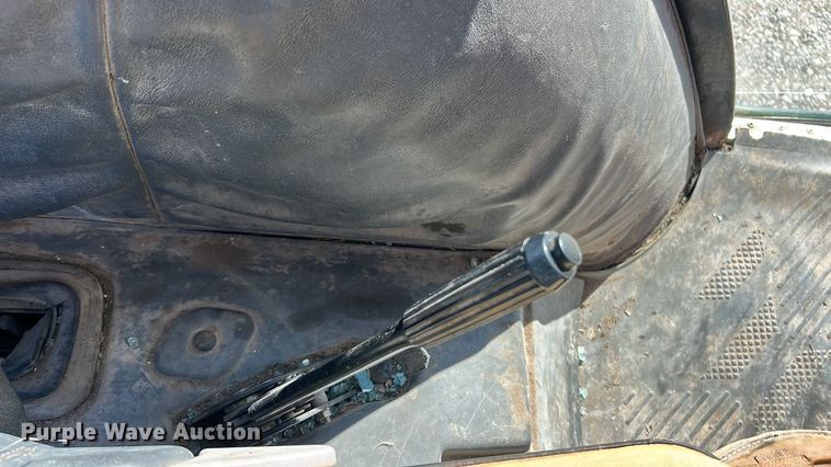 image for item YA1979 2004 AGCO GT65 MFWD tractor