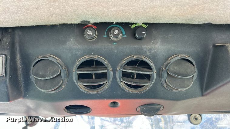 image for item YA1979 2004 AGCO GT65 MFWD tractor