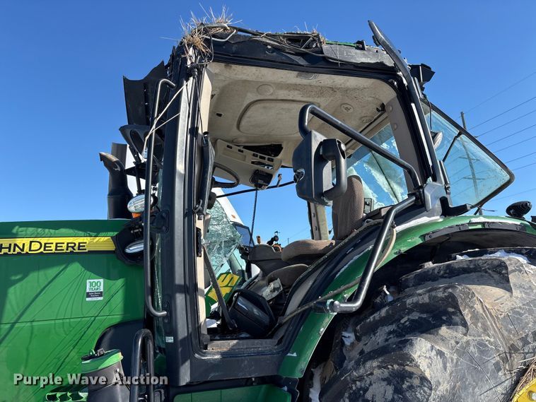 image for item YA1988 2018 John Deere 8245R MFWD tractor