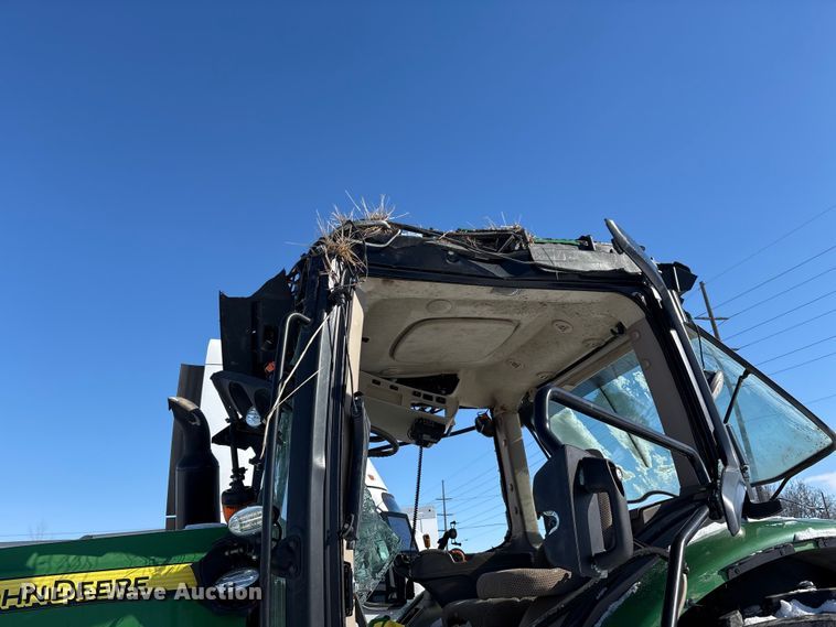 image for item YA1988 2018 John Deere 8245R MFWD tractor