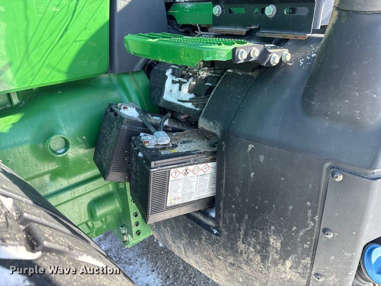 image for item YA1988 2018 John Deere 8245R MFWD tractor