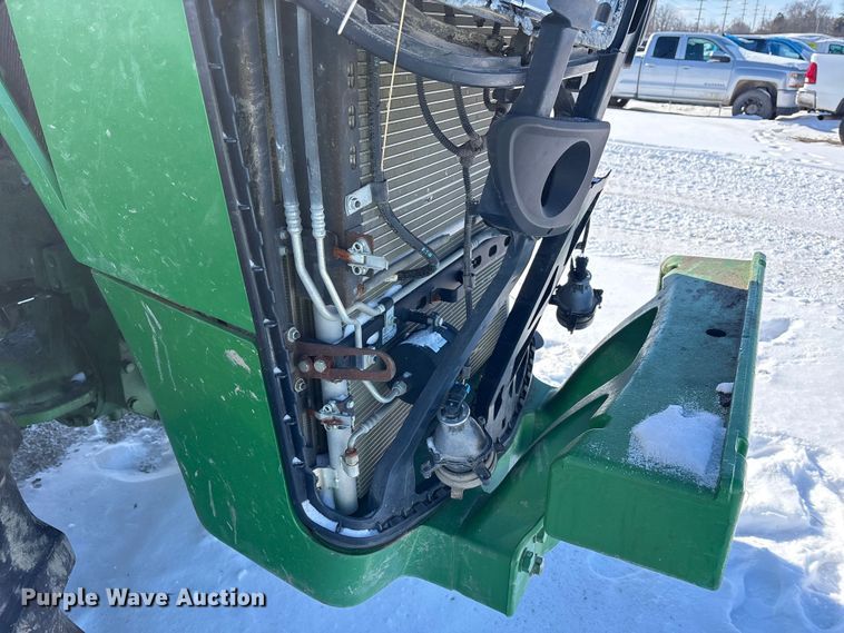 image for item YA1988 2018 John Deere 8245R MFWD tractor