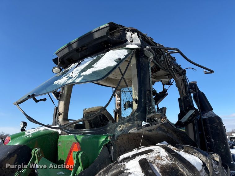 image for item YA1988 2018 John Deere 8245R MFWD tractor