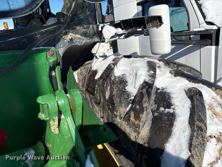 image for item YA1988 2018 John Deere 8245R MFWD tractor