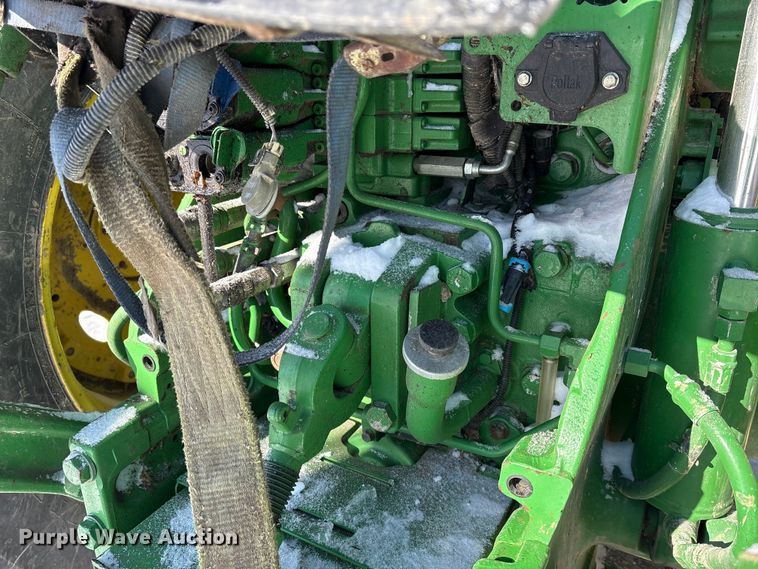 image for item YA1988 2018 John Deere 8245R MFWD tractor