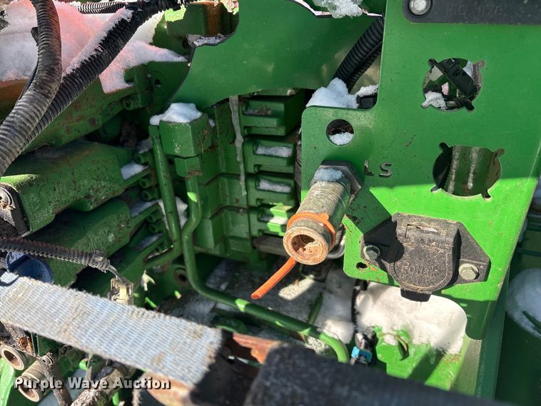 image for item YA1988 2018 John Deere 8245R MFWD tractor