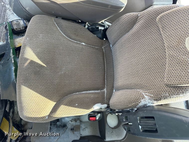 image for item YA1988 2018 John Deere 8245R MFWD tractor