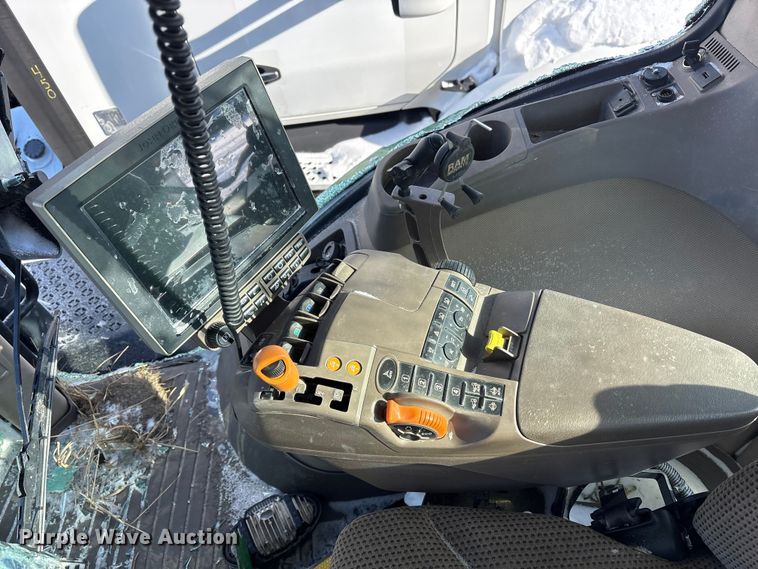 image for item YA1988 2018 John Deere 8245R MFWD tractor