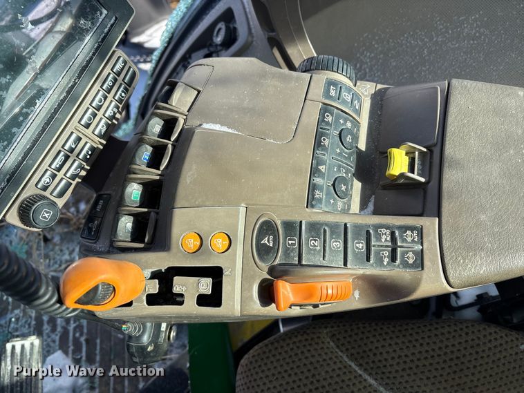 image for item YA1988 2018 John Deere 8245R MFWD tractor