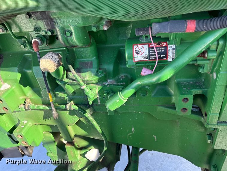 image for item YA1988 2018 John Deere 8245R MFWD tractor
